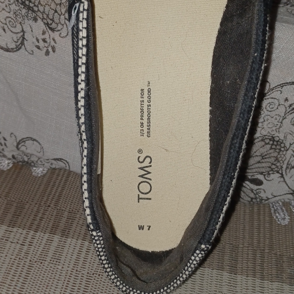 TOMS Shoe Black and White Striped Espadrilles - Picture 6 of 11